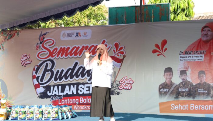 Meriah! Ribuan Warga Wonokromo Surabaya Padati Festival Lontong Balap dan Semarak Budaya