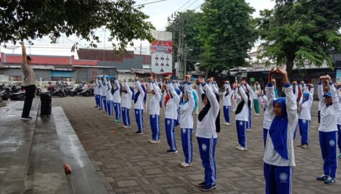 Bhabinkamtibmas Polres Blitar Ajak Warga Jaga Kebugaran Lewat Terapi Ling Tien Kung