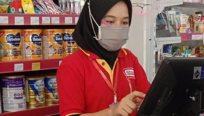 Saham Alfamart Dinilai Murah, Investor Perlu Waspadai Risiko