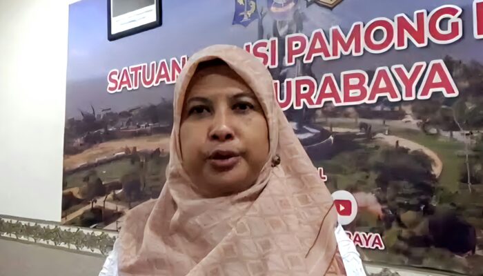 Sikat Miras Ilegal di Kampung, Satpol PP Surabaya Pelototi Warkop Bandel