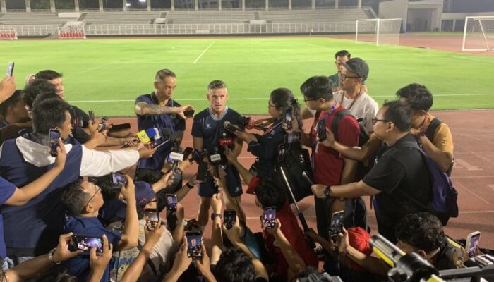 Diks Kapten, Skuad Timnas Lengkap