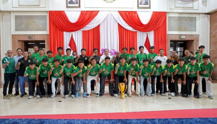 Wali Kota Eri Dorong Persebaya Muda Main Ngeyel dan Ngosek di Piala Soeratin Nasional