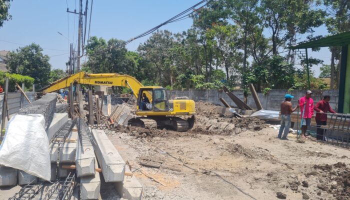 Ditegur Wabup, Kontraktor Proyek Bozem Depan Lippo Plaza Ganti Material