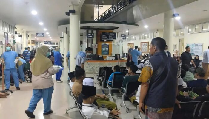 Dinkes Sidoarjo Uji Lab Sampel Lauk SPPG Kalitengah, Sejumlah Santri Dilaporkan Mulai Stabil