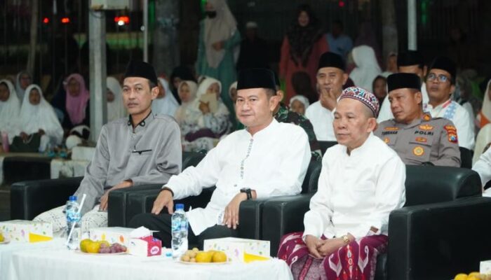 Maulid Nabi di Masjid Agung Lamongan, Bupati Yes Ajak Masyarakat Teladani Akhlak Rasulullah