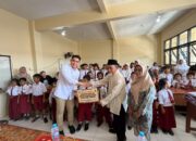 Revitalisasi Gedung Tuntas, Cahyo Harjo Prakoso Lengkapi Siswa SD Budi Yakin Surabaya dengan Seragam Baru