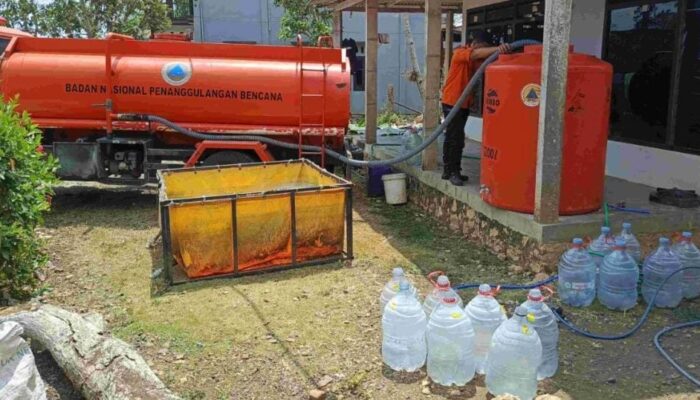 Kekeringan Landa 11 Desa di Tulungagung, 3 Ribu Jiwa Bergantung Bantuan Air Bersih