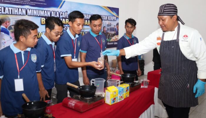 Lapas Mojokerto dan Diskopukmperindag Latih Warga Binaan Bikin Minuman Ala Café