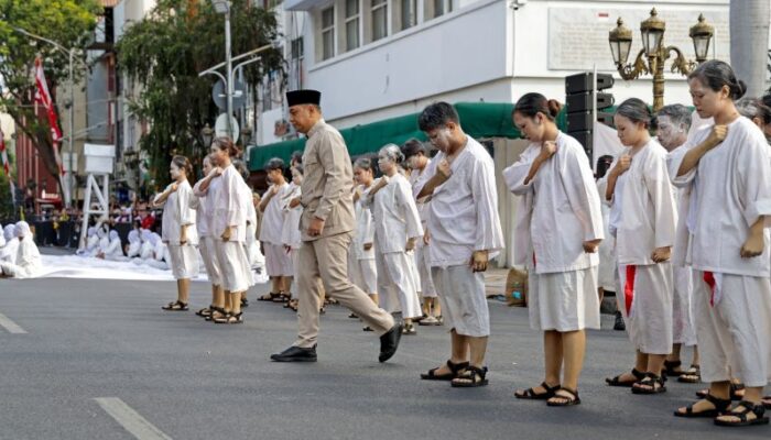 Refleksi Perobekan Bendera 2026, Wali Kota Eri Titip Pesan Perjuangan kepada Gen Z Surabaya