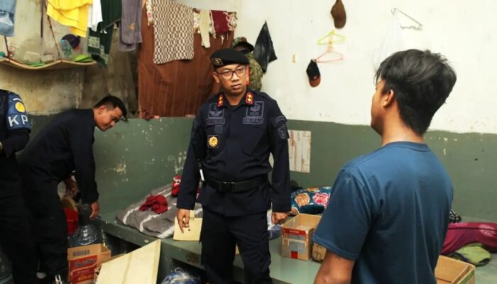 Razia Senyap Rutan Medaeng, 53 Barang Terlarang Disita