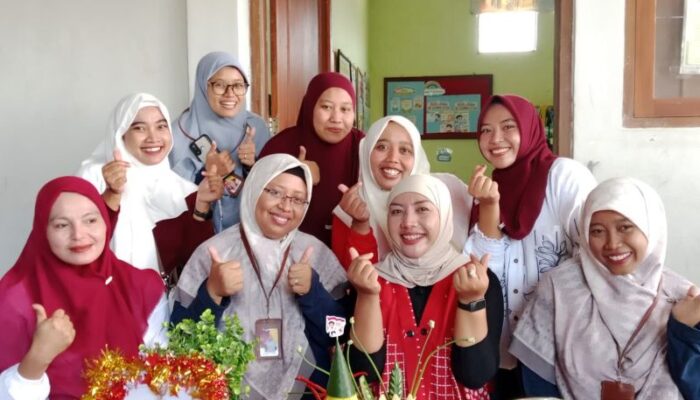 Wali Murid Adu Kreativitas Hias Tumpeng, Kelas Bilal Bin Rabbah Raih Juara