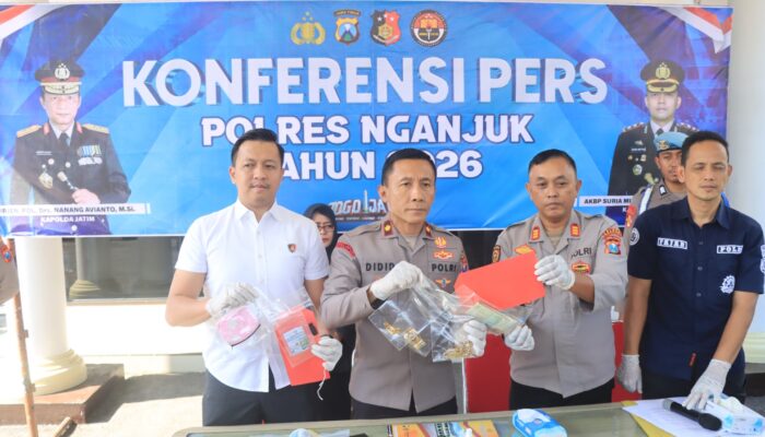 Curi Emas Penumpang 96 Gram, Driver Taksi Online Diringkus Polres Nganjuk
