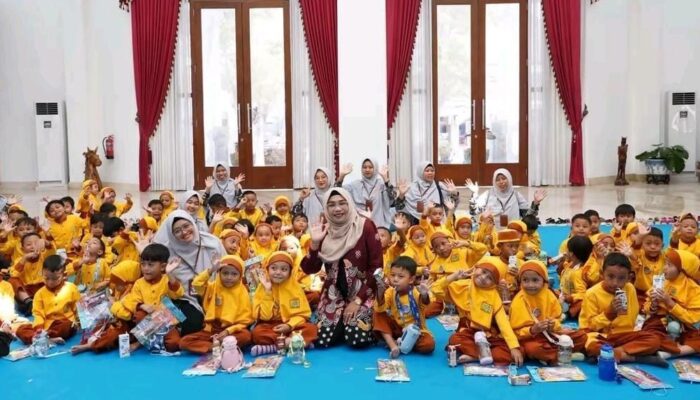 Siswa KBIT-TKIT Mutiara Hati Kalitidu Sapa Bunda PAUD Bojonegoro