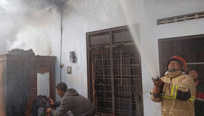 Rumah di Tulungagung Ludes Terbakar, Diduga karena Korsleting Listrik