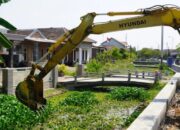 Antisipasi Banjir, Pemkab Sidoarjo Kerahkan 5 Alat Berat Normalisasi Sungai di Tanggulangin dan Candi