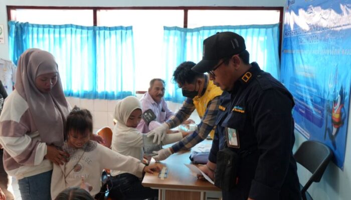 KSOP Kalianget Gelar Pemeriksaan Kesehatan Gratis bagi Penumpang Kapal