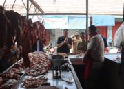Sidak Pasar Raya Mojosari, Satgas Pangan Polres Mojokerto Pastikan Stok Bapokting Aman dan Harga Terkendali