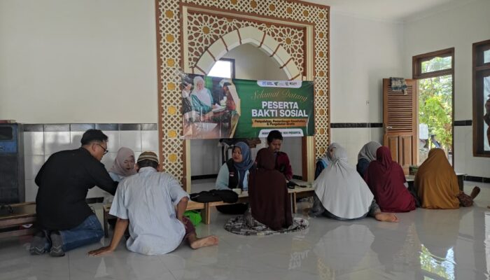 Kolaborasi Sosial Hadirkan Cek Kesehatan Gratis di Ponpes Yanabi’ul Ulum