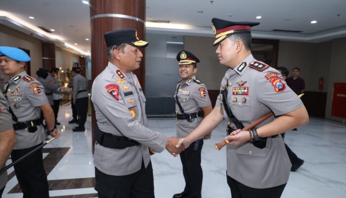 AKBP Erik Bangun Resmi Jabat Kapolres Mojokerto, Ini Daftar Pergeseran Perwira Polda Jatim