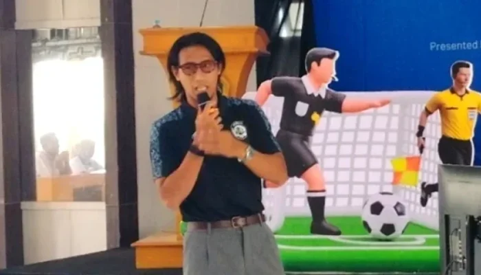 Tak Hanya Kuli Lapangan, Sepak Bola Butuh Banyak Profesi