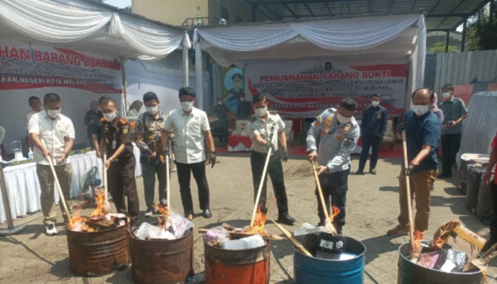 Ribuan Narkotika Dimusnahkan di Malang