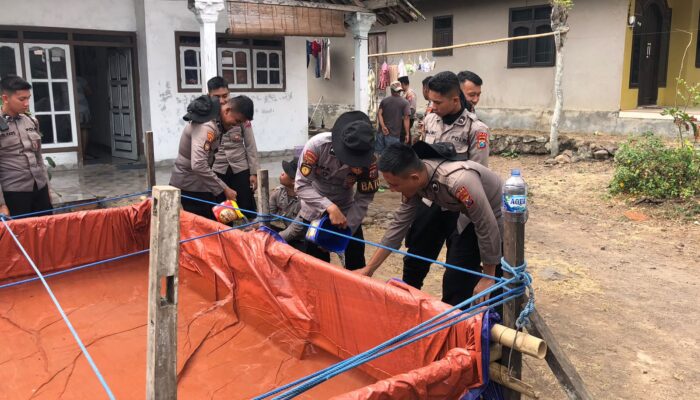 Polda Jatim Bantu Air Bersih Warga