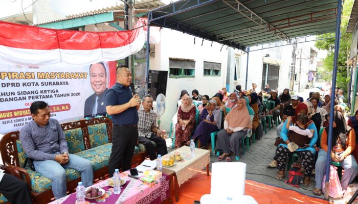 Serap Aspirasi di Lontar, Cak Yebe Kawal Pembangunan U-Ditch hingga Kucurkan Bantuan Rutilahu