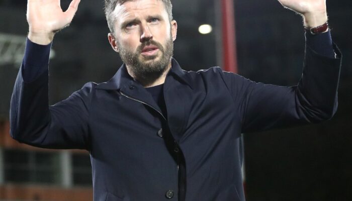 Carrick dan Bruno Fernandes Saling Kritik Usai Manchester United Dibantai Como 4-1