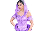 Ni Nyoman Octrivia Lovena Bersinar di Dunia Modeling