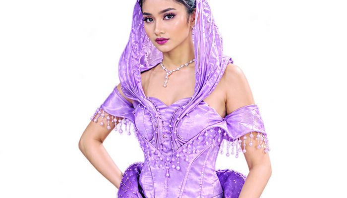 Ni Nyoman Octrivia Lovena Bersinar di Dunia Modeling