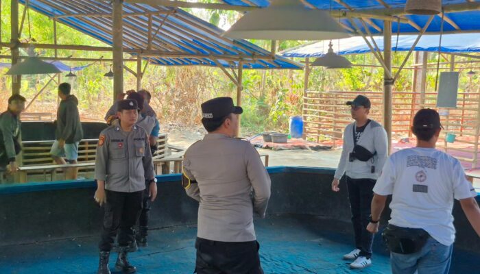 Polisi Blitar Bongkar Arena Sabung Ayam di Srengat