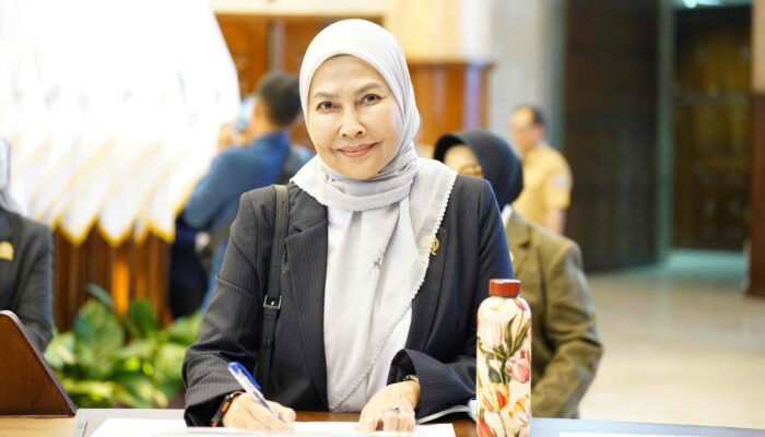 Kebakaran TPA Supit Urang Malang Picu Ancaman ISPA, Dewanti Rumpoko Desak Pemadaman Total dan Cek Medis Jemput Bola