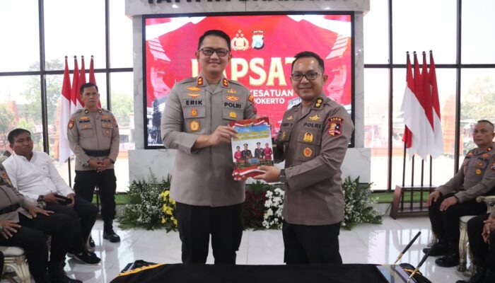 Diwarnai Tradisi Majapahit hingga Lepas Naik Vespa, Polres Mojokerto Resmi Berganti Pucuk Pimpinan