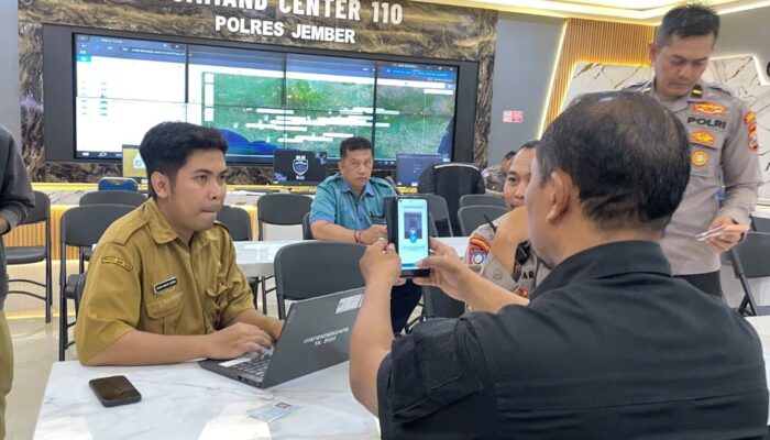 Disdukcapil Jember Jemput Bola IKD di Polres: Syarat Wajib Digitalisasi Bansos dan Perlinsos