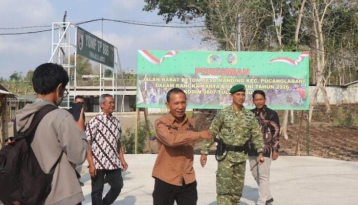 Jalan Rabat Beton Desa Manding Tulungagung Diresmikan