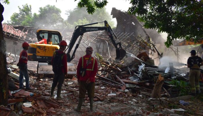 Tak Bayar Retribusi Lebih dari 10 Tahun, Pemkot Surabaya Tertibkan Aset Barata Jaya