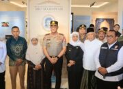 Polisi Nganjuk Kawal Giat Kapolri Ziarah ke Makam Marsinah