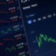 IHSG Ambles ke Level Terendah 3 Bulan di 5.975, Asing Tetap Borong Saham GOTO dan ASII