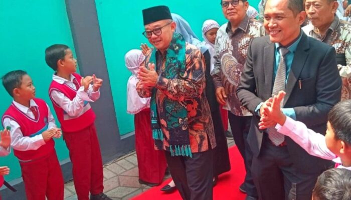 Abdul Mu’ti Resmikan Gedung SD Mumtaz Sidoarjo