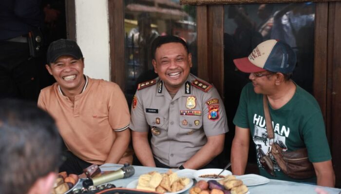 Kapolres Jember Cangkrukan di Pasar Johar, Serap Aspirasi Pedagang