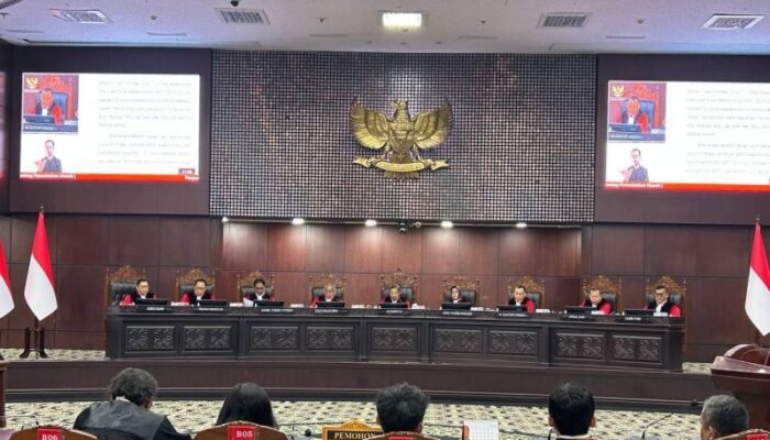 MK Perjelas Aturan Pemberhentian Sementara Kepala Daerah